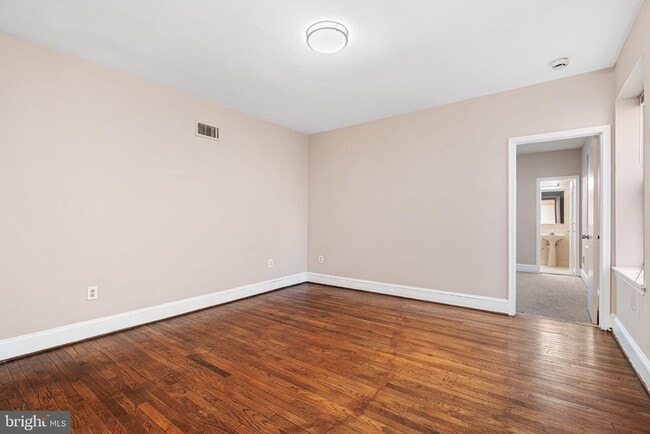 property at 1906 Fairmount Ave