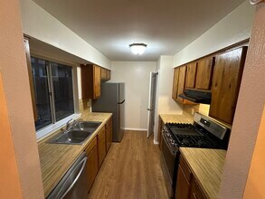 4504 Dorsett Oaks Cir, Unit A in Austin, TX - Building Photo - Building Photo