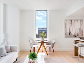 380 Harrison Ave-Unit -1008 in Boston, MA - Foto de edificio - Building Photo