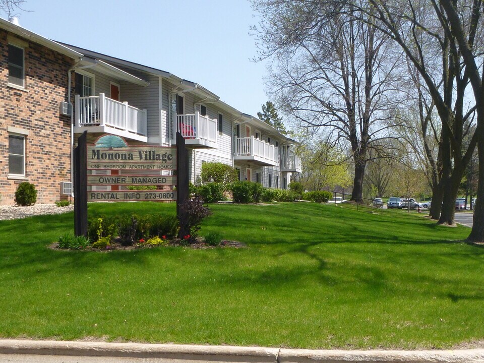 202 Valorie Ln, Unit 204 in Monona, WI - Foto de edificio