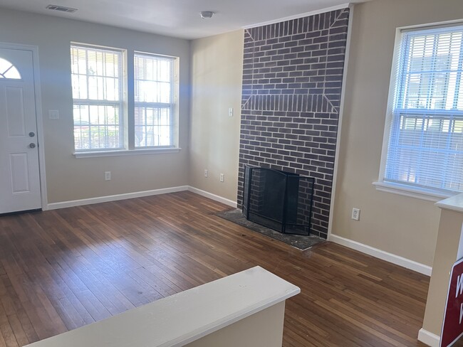 property at 730 E 36th St