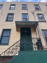 173 Brunswick St in Jersey City, NJ - Foto de edificio - Building Photo