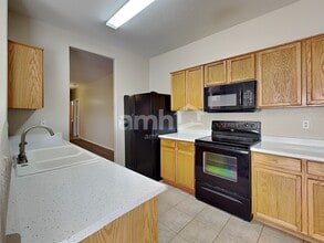 641 E Solitude Trl in San Tan Valley, AZ - Foto de edificio - Building Photo