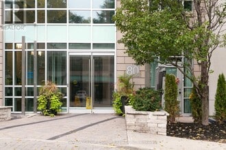 80 Absolute Ave in Mississauga, ON - Building Photo - Building Photo