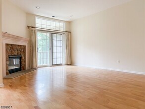 511 Kensington Ln in Livingston, NJ - Building Photo - Building Photo