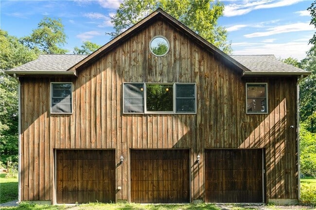 222 CT-37 in New Fairfield, CT - Building Photo - Building Photo