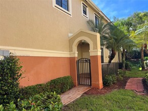 4106 Forest Dr in Weston, FL - Building Photo - Building Photo