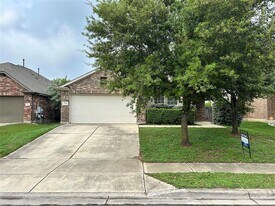 705 Harwood Dr in San Marcos, TX - Building Photo