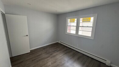 627 Avenue E, Unit Floor 2 in Bayonne, NJ - Building Photo - Building Photo