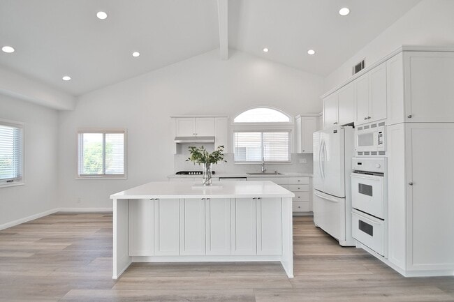 108 S Francisca Ave in Redondo Beach, CA - Building Photo - Building Photo