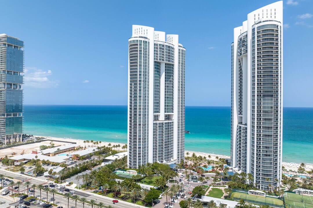 Trump Royale in Sunny Isles Beach, FL - Building Photo