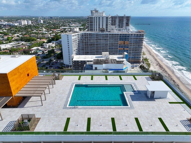 4020 Galt Ocean Dr, Unit 1202 in Fort Lauderdale, FL - Building Photo