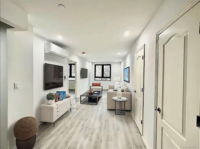 73-02 Woodside Ave in Queens, NY - Building Photo - Building Photo