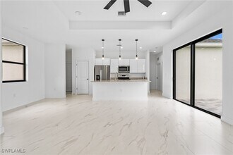 933 Gleason St in Lehigh Acres, FL - Building Photo - Building Photo