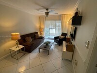 201 178th Dr in Sunny Isles Beach, FL - Building Photo - Building Photo