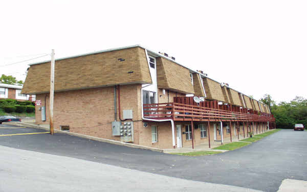 402 Old St in Monroe, OH - Foto de edificio