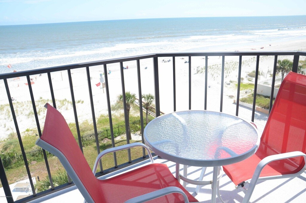 1551 1st St S-Unit -1 in Jacksonville Beach, FL - Building Photo