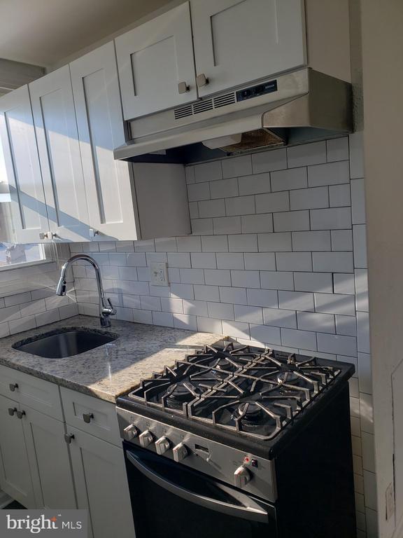2208 S 15th St in Philadelphia, PA - Building Photo - Building Photo
