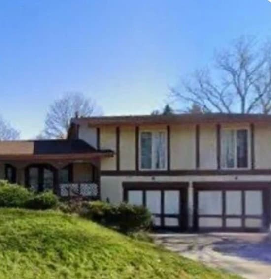 2723 Stoneleigh Dr, Unit 1 in Lansing, MI - Foto de edificio