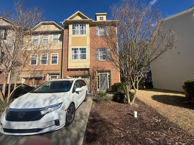 Room in Townhome on Linden Park Ln in Cary, NC - Building Photo - Building Photo