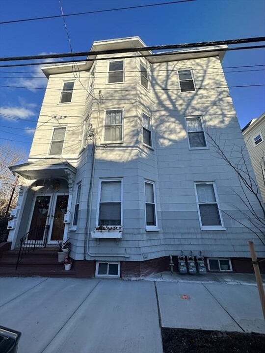 163 Webster Ave in Cambridge, MA - Building Photo