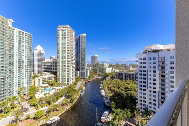 511 SE 5 Ave in Fort Lauderdale, FL - Building Photo - Building Photo