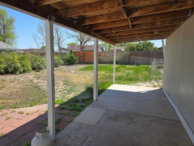 2465 Parkview Dr in Sidney, NE - Building Photo - Building Photo