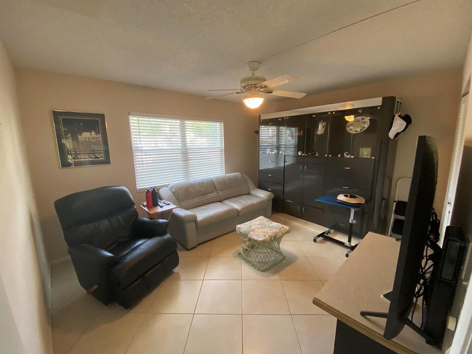 3404 Bimini Ln, Unit 208 in Coconut Creek, FL - Building Photo