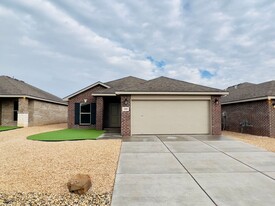 3208 Abbeville Ave in Wolfforth, TX - Building Photo