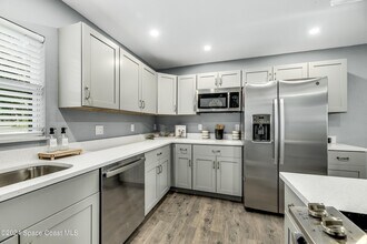 411 4th St in Merritt Island, FL - Building Photo - Building Photo