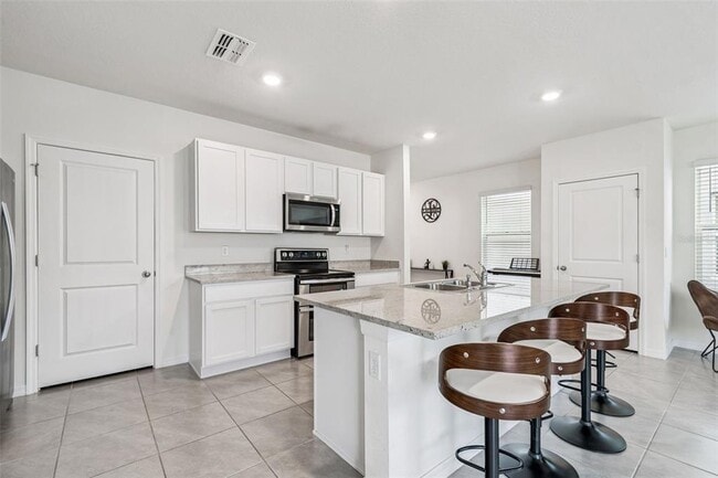 5667 Chorleywood Ln in Wesley Chapel, FL - Building Photo - Building Photo