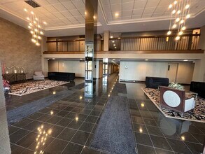 6340 Americana Dr in Willowbrook, IL - Building Photo - Building Photo