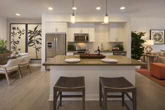 Villas at Playa Vista - Malibu in Playa Vista, CA - Foto de edificio - Building Photo