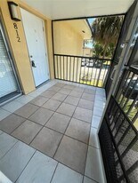 15609 SW 73rd Cir Terrace in Miami, FL - Building Photo
