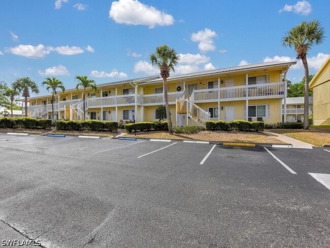 property at 4617 Bayshore Dr