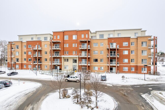 1790 Notre-Dame-De-Fatima Rue in Laval, QC - Building Photo - Building Photo