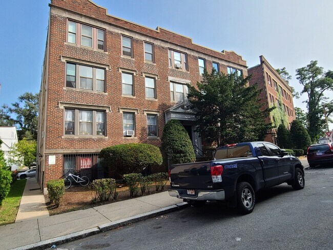 property at 7 Lothian Rd
