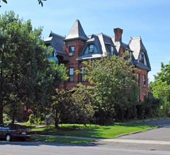 718 Madison Ave in Albany, NY - Foto de edificio - Building Photo