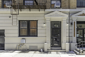 Amalgamated Co-op Building 14A-B in Bronx, NY - Foto de edificio - Building Photo