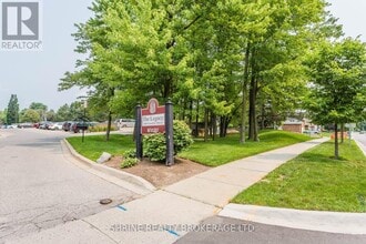 600 Grenfell Dr in London, ON - Building Photo - Building Photo