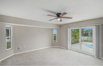 257 Bunker Rd in Rotonda West, FL - Foto de edificio - Building Photo