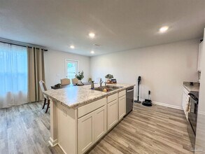 6157 Native Dancer Wy in Pensacola, FL - Building Photo - Building Photo