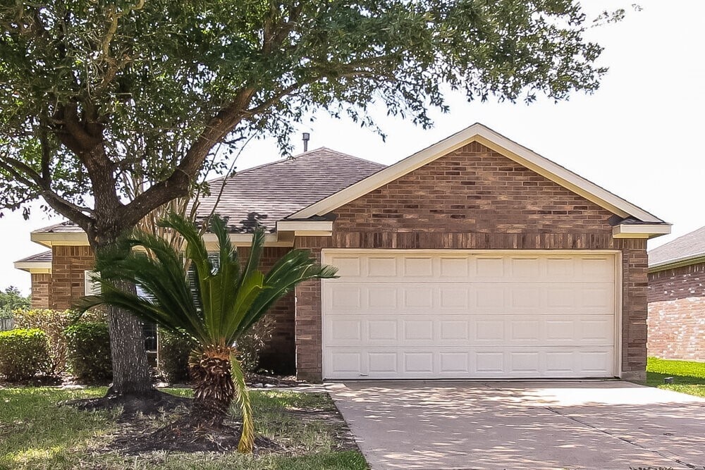 15527 Lady Shery Ln in Cypress, TX - Foto de edificio