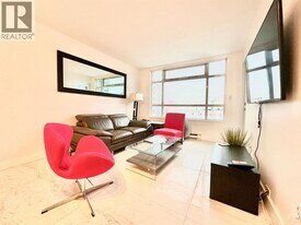 438 Seymour St in Vancouver, BC - Building Photo