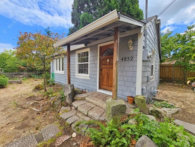 4852 NE Going St in Portland, OR - Building Photo - Building Photo