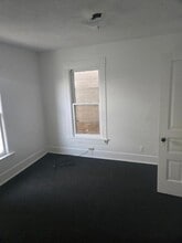 508 W Pleasant St in Freeport, IL - Building Photo - Building Photo