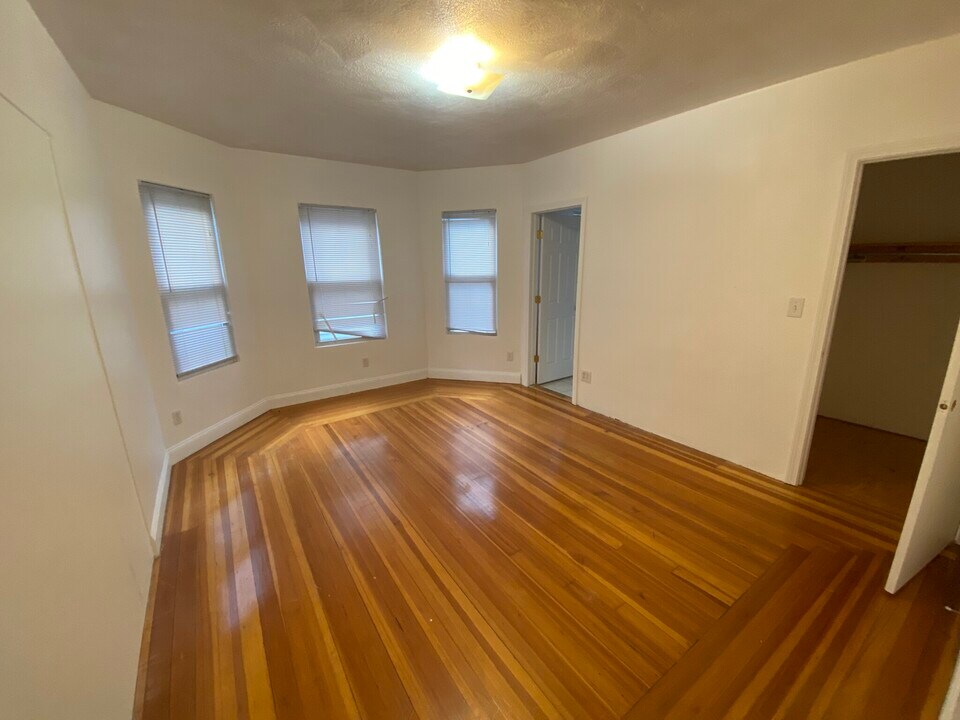 86 Fellsway W in Somerville, MA - Building Photo