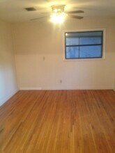 3966 Bess Rd in Jacksonville, FL - Foto de edificio - Building Photo