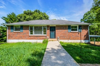 1312 Cheshire Dr in Nashville, TN - Foto de edificio - Building Photo