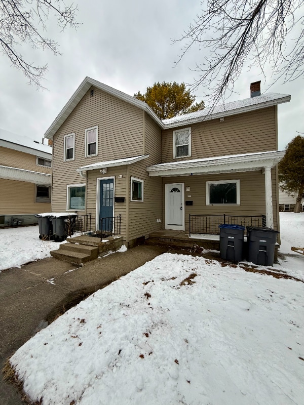 406 Center Ave, Unit 406 in Sheboygan, WI - Foto de edificio - Building Photo